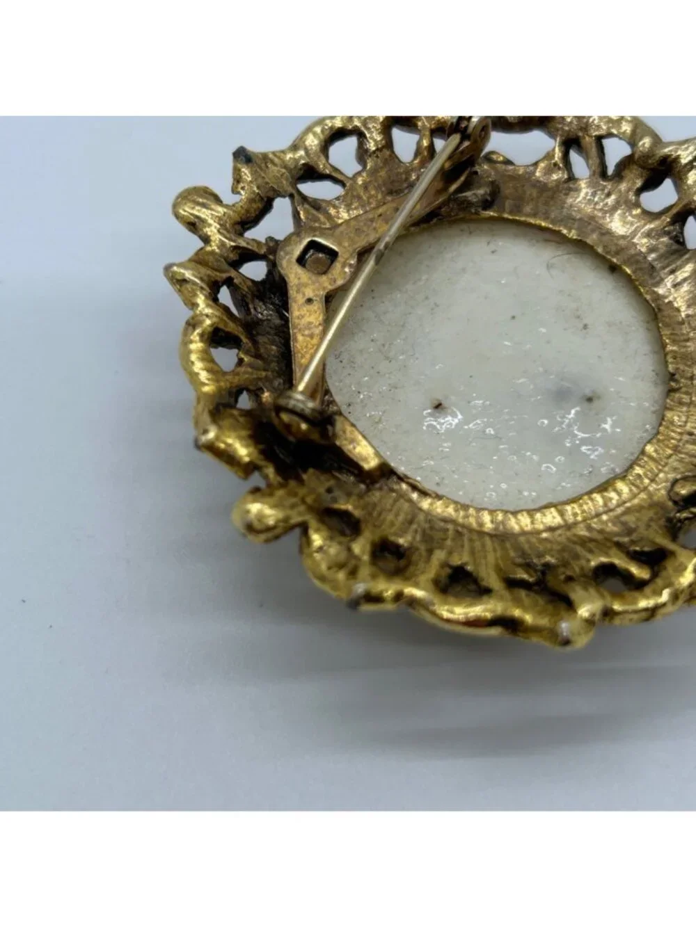 Vintage Gold Tone Pressed Dried Flower Brooch Resin Forget-Me-Not Yellow Rose - Picture 4 of 9